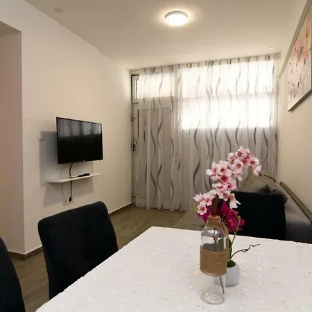 Paola Apartment